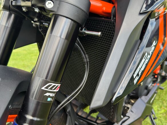2021 KTM 1290 Super Duke R Evo, оранжевый, 1500000 рублей - вид 10