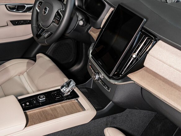 2025 Volvo XC90 B5 II Рестайлинг 2, красный - вид 24