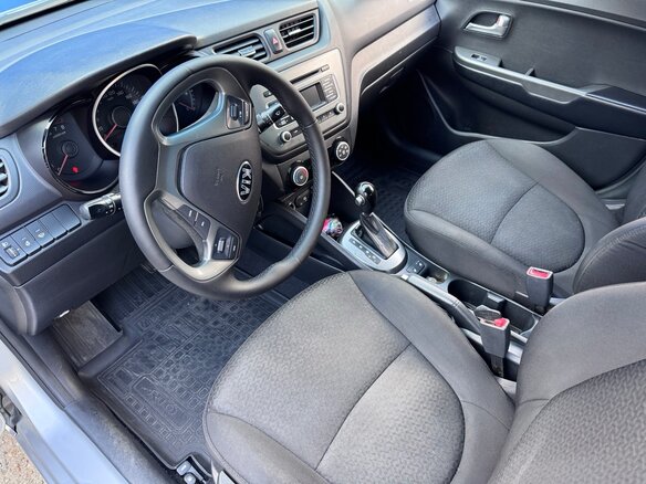 2016 Kia Rio III Рестайлинг, серебристый - вид 8