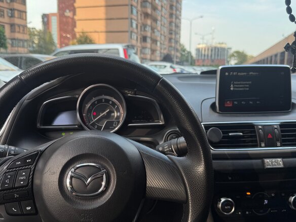2014 Mazda 3 III (BM), белый, 1500000 рублей - вид 4