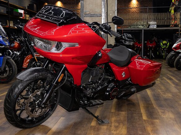 2025 Harley-Davidson CVO Road Glide ST, чёрный, 5990000 рублей - вид 15