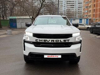 2019 Chevrolet Silverado Crew Cab IV (T1XX), белый, 4750000 рублей, вид 3