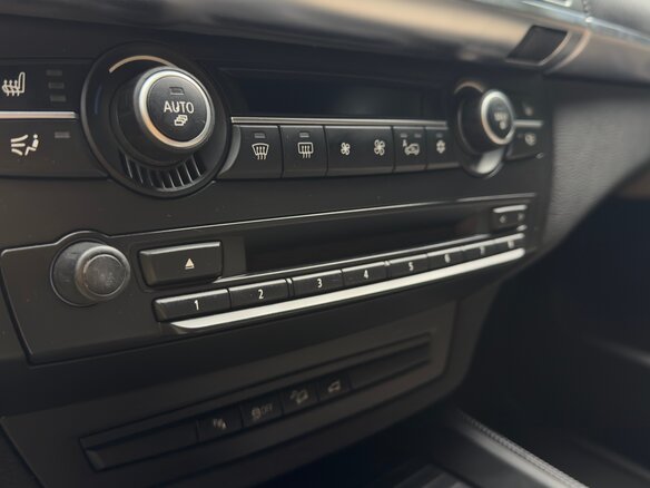2010 BMW X5 30d II (E70) Рестайлинг, чёрный, 2265000 рублей - вид 27