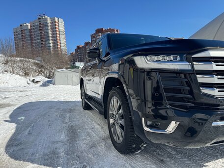 2021 Toyota Land Cruiser 300 Series, чёрный, 10550000 рублей, вид 4