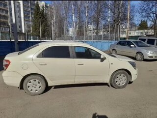 2013 Chevrolet Cobalt II, бежевый, 438000 рублей, вид 2