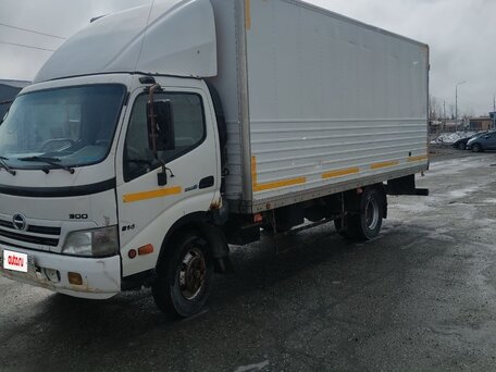 2010 Hino Series 300 (Dutro), белый, 1450000 рублей, вид 2