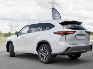 2026 Toyota Highlander IV (XU70), белый, 5500000 рублей, вид 3