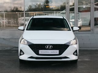 2021 Hyundai Solaris II Рестайлинг, белый, 1365000 рублей, вид 2