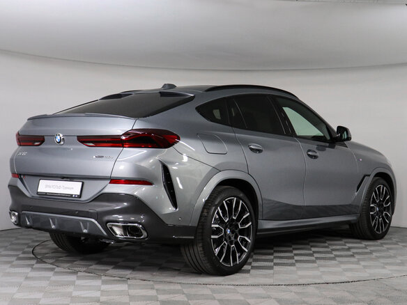2025 BMW X6 40i III (G06) Рестайлинг, серый - вид 2