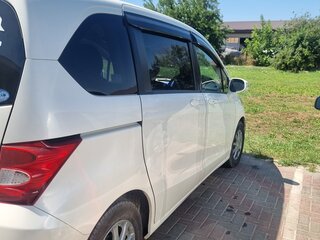 2011 Honda Freed I Рестайлинг, белый, 1000000 рублей, вид 2
