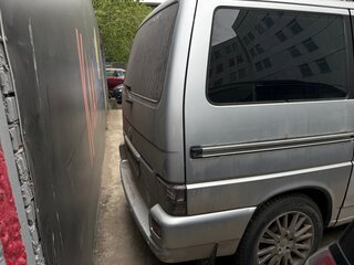 2001 Volkswagen Multivan T4, серебристый, 700000 рублей, вид 4