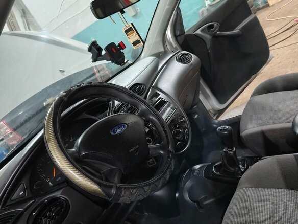 2003 Ford Focus I Рестайлинг, серебристый, 125000 рублей - вид 13