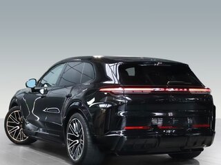 2026 Porsche Cayenne Turbo Electric Coupé IV, чёрный, 25500000 рублей, вид 4