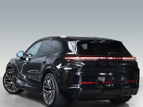 2026 Porsche Cayenne Turbo Electric Coupé IV, чёрный, 25500000 рублей, вид 4