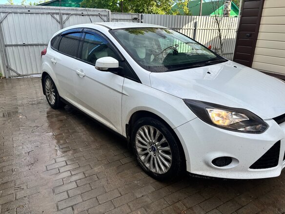 2013 Ford Focus III, белый, 880000 рублей
