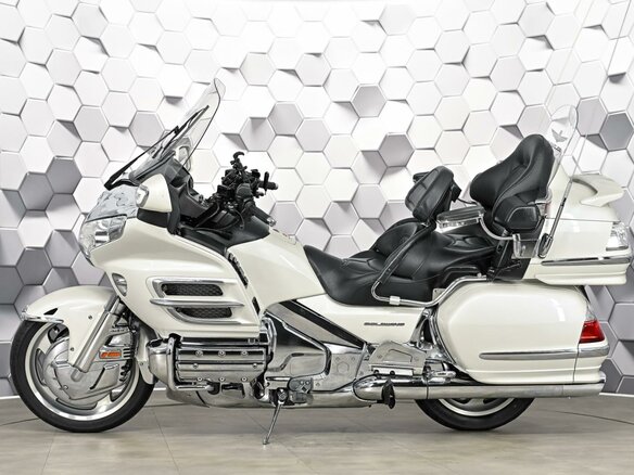 2008 Honda GL 1800 Gold Wing, белый - вид 3