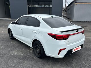 2017 Kia Rio IV, белый, 1150000 рублей, вид 5