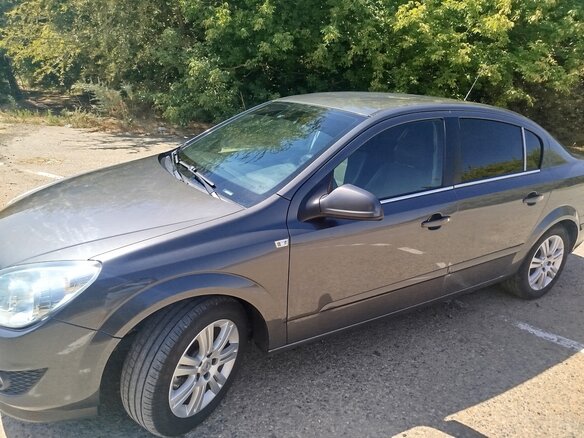 2011 Opel Astra H Рестайлинг, серый, 700000 рублей - вид 5