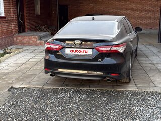 2020 Toyota Camry VIII (XV70), чёрный, 3000000 рублей, вид 2