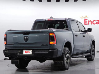2021 Ram 1500 Quad Cab V, голубой, 5900000 рублей, вид 2