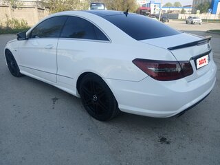 2013 Mercedes-Benz E-Класс 200 7G-Tronic IV (W212, S212, C207), белый, 1500000 рублей, вид 5