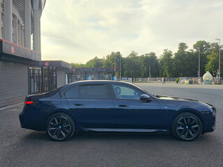 2022 BMW i7 xDrive60 I (G70), синий, 10700000 рублей, вид 3