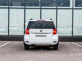 2014 Skoda Yeti I Рестайлинг, белый, 1149000 рублей, вид 4