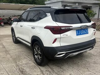 2022 Kia KX3, белый, 1670088 рублей, вид 4