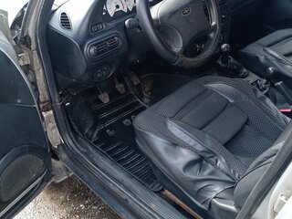 2006 Chevrolet Niva I, серебристый, 270000 рублей, вид 4