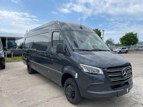 2026 Mercedes-Benz Sprinter, серый, 11060000 рублей