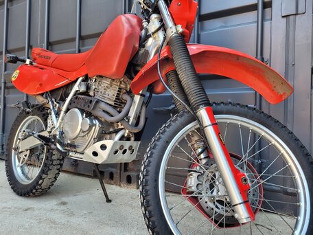 2005 Honda XR 650L, красный, 385000 рублей, вид 4