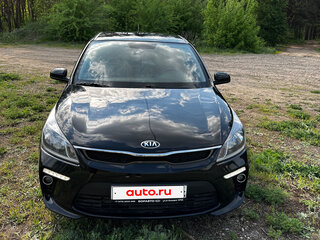 2019 Kia Rio IV, чёрный, 1300000 рублей, вид 4