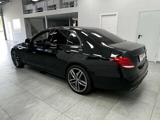 2017 Mercedes-Benz E-Класс 200 V (W213, S213, C238), чёрный, 2000000 рублей, вид 4