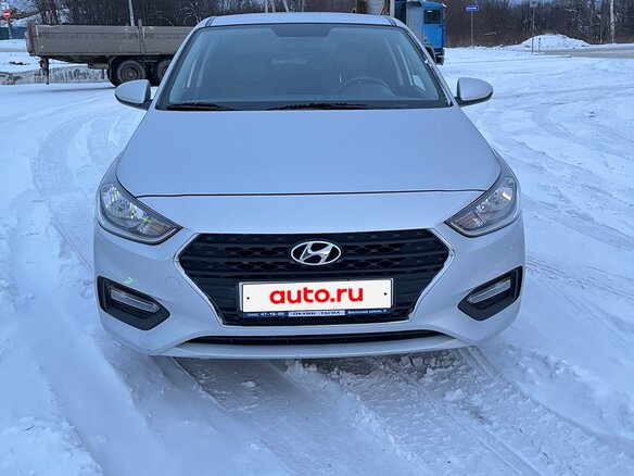 2019 Hyundai Solaris II, серебристый, 1200000 рублей - вид 1
