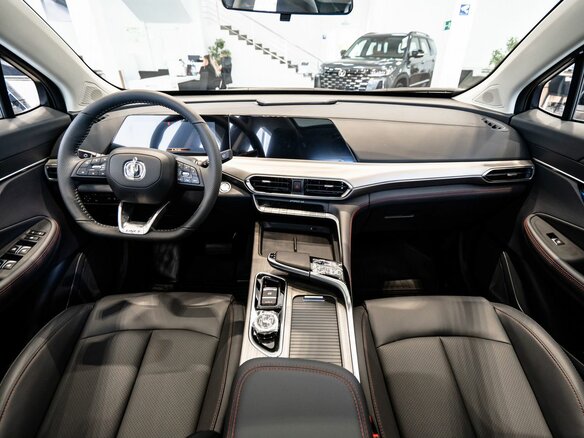 2025 Changan UNI-T I, чёрный, 3459900 рублей - вид 18