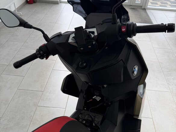 2024 BMW C 400 X, бежевый, 1200000 рублей - вид 3