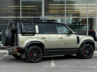 2022 Land Rover Defender 110 II, зелёный, 11000000 рублей, вид 3