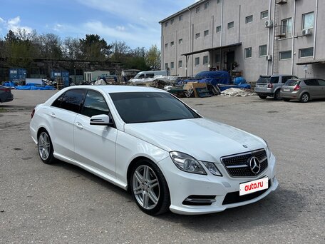 2013 Mercedes-Benz E-Класс 200 7G-Tronic IV (W212, S212, C207), белый, 1450000 рублей, вид 3