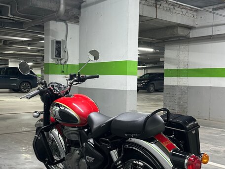 2024 Royal Enfield Classic 350, красный, 460000 рублей, вид 3