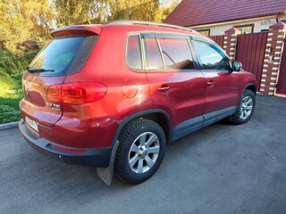2013 Volkswagen Tiguan I Рестайлинг, красный, 1000000 рублей, вид 3