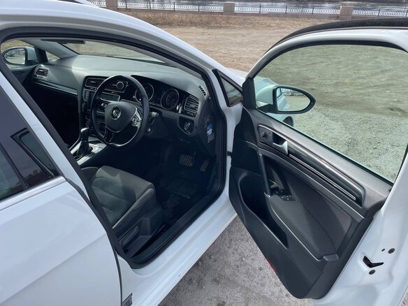 2013 Volkswagen Golf VII, белый, 1200000 рублей - вид 9