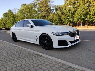 2021 BMW 5 серии 523d VII (G30/G31/G38) Рестайлинг, белый, 5200000 рублей, вид 4