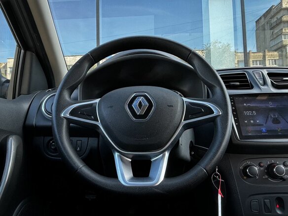 2022 Renault Logan Stepway II Рестайлинг, серый, 1380000 рублей - вид 13