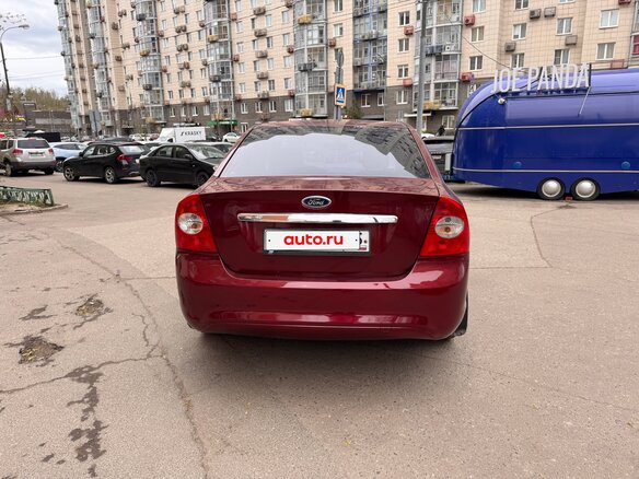 2009 Ford Focus II Рестайлинг, пурпурный, 440000 рублей - вид 5