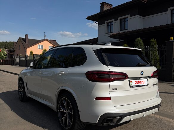2020 BMW X5 M50d IV (G05/G18), белый, 6690000 рублей - вид 7