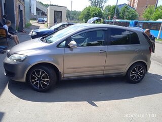 2010 Volkswagen Golf Plus II, серый, 650000 рублей, вид 5