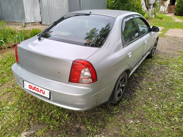 2002 Kia Sephia II Рестайлинг, серебристый, 200000 рублей - вид 7