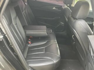 2022 Hongqi H5 I, чёрный, 2399999 рублей, вид 3
