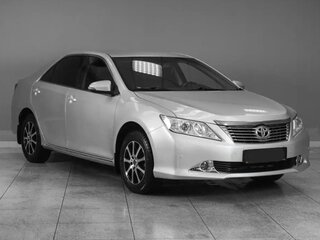 2013 Toyota Camry VII (XV50), серебристый, 1600000 рублей, вид 2