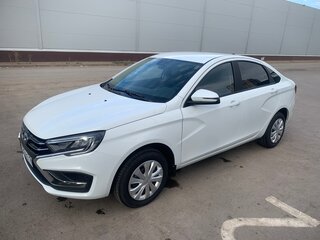 2023 Lada (ВАЗ) Vesta I Рестайлинг (NG), белый, 900000 рублей, вид 2